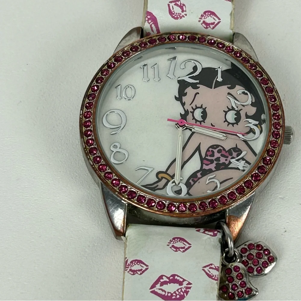 2018 King Features Syndicate 'Betty Boop' White and Pink Kiss Watch, w/ dangles